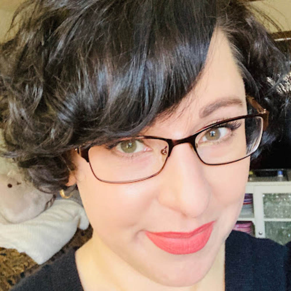 Meet your Posher, Elizabeth